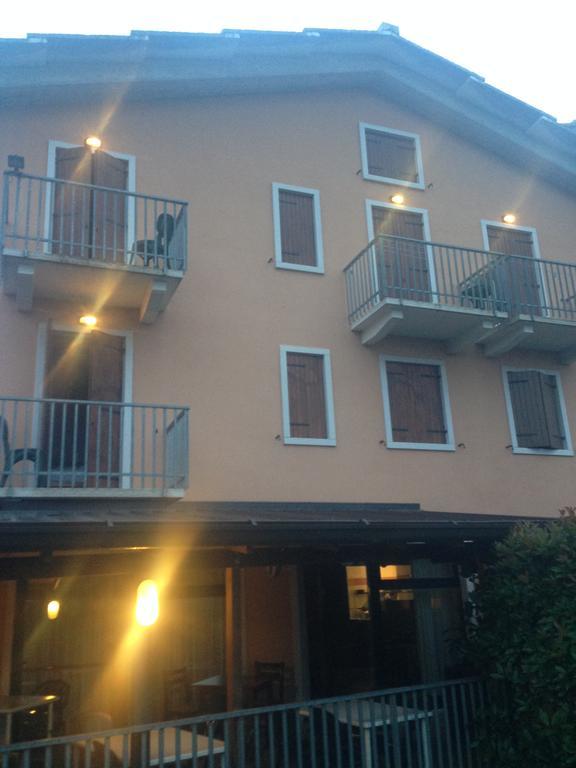 Hotel Scandola Bosco Chiesanuova Eksteriør bilde