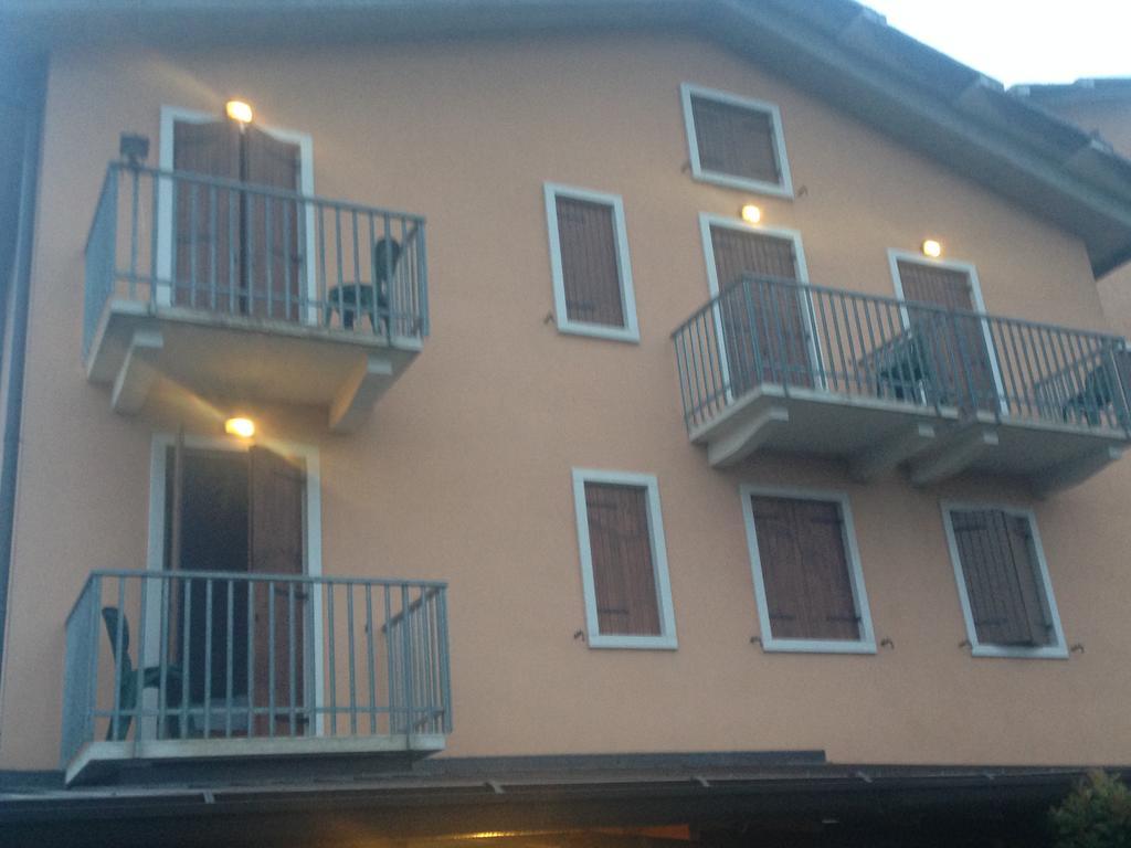Hotel Scandola Bosco Chiesanuova Eksteriør bilde