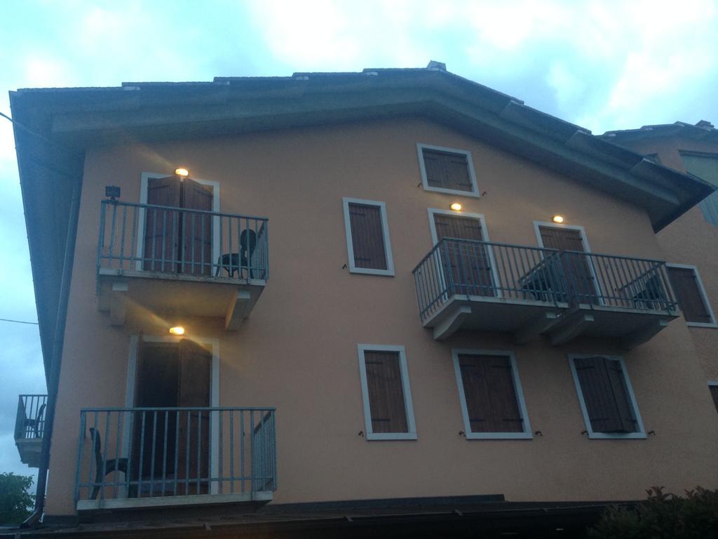 Hotel Scandola Bosco Chiesanuova Eksteriør bilde