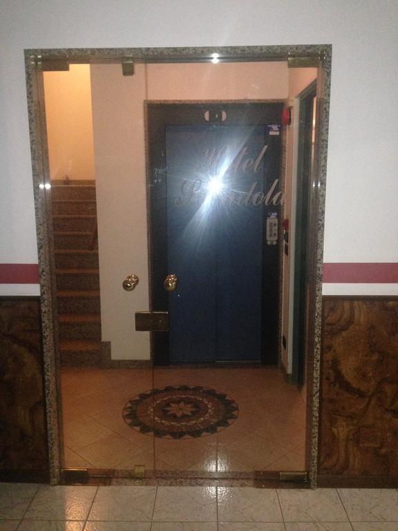 Hotel Scandola Bosco Chiesanuova Eksteriør bilde